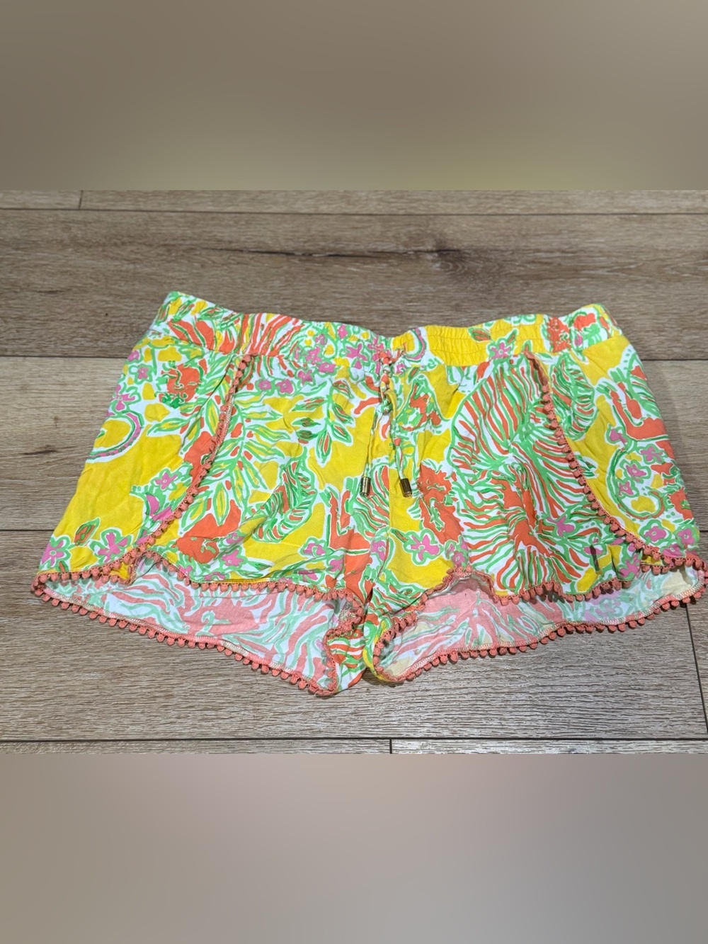 Lilly Pulitzer for Target Yellow Floral Shorts size XL Pom Pom